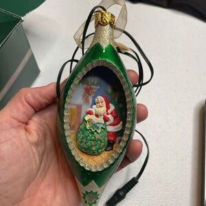 Hallmark Illuminations Santa's Christmas Magic Ornament 2005  – Untested
